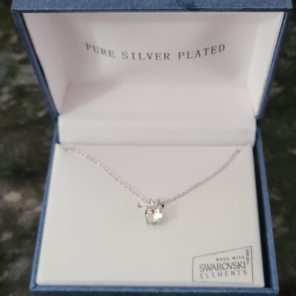 Silver plated adjustable Swarovski Necklace